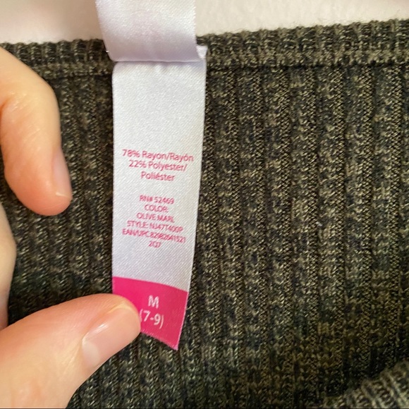 Green Ribbed Lace Up Cleavage Long Sleeve Sweater - Picture 5 of 5